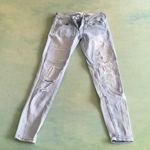 American Eagle distressed jeans